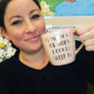 Meet your Posher, Larissa